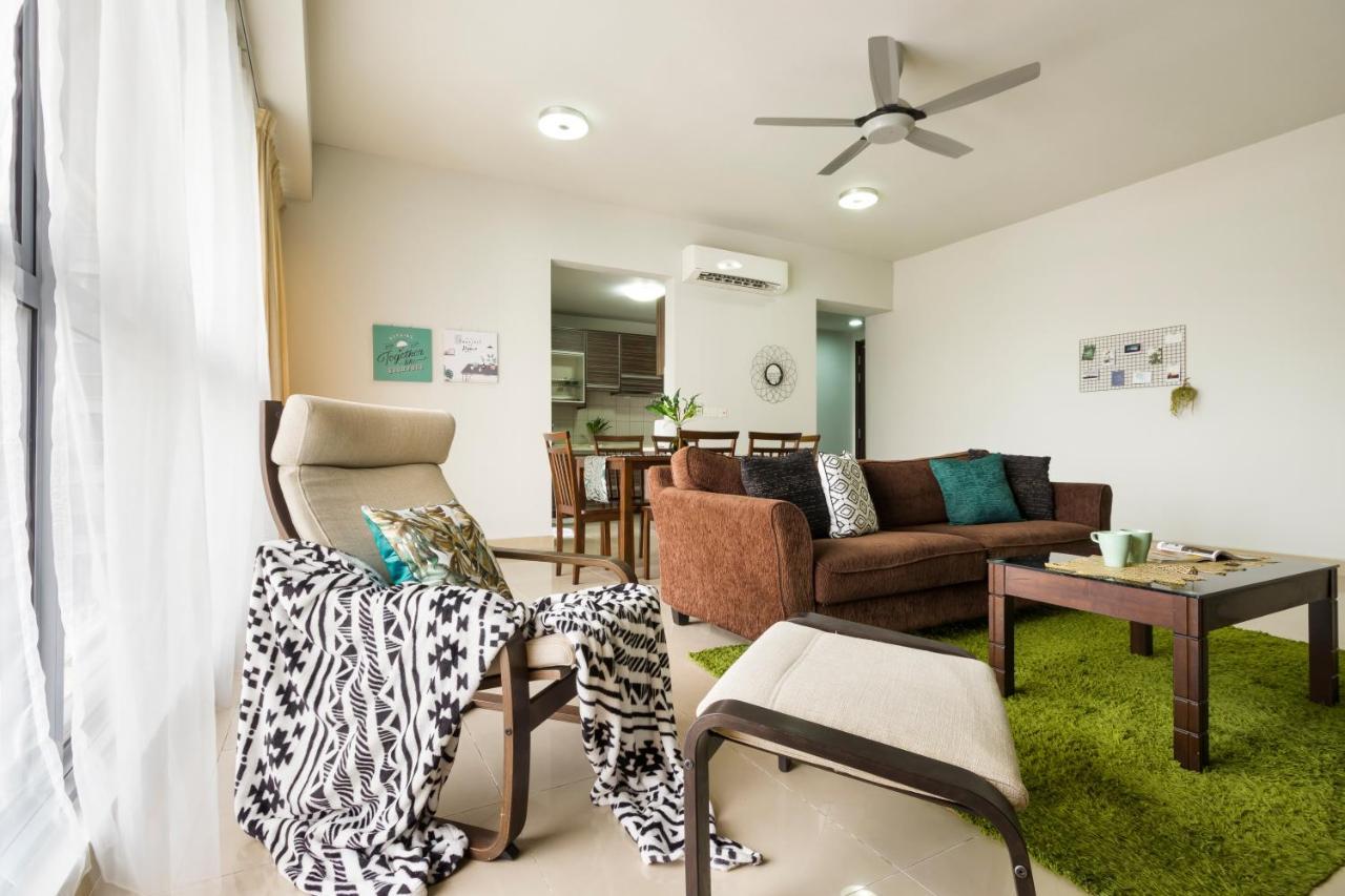 Pj8 Service Suites By Airhost Petaling Jaya Exterior foto
